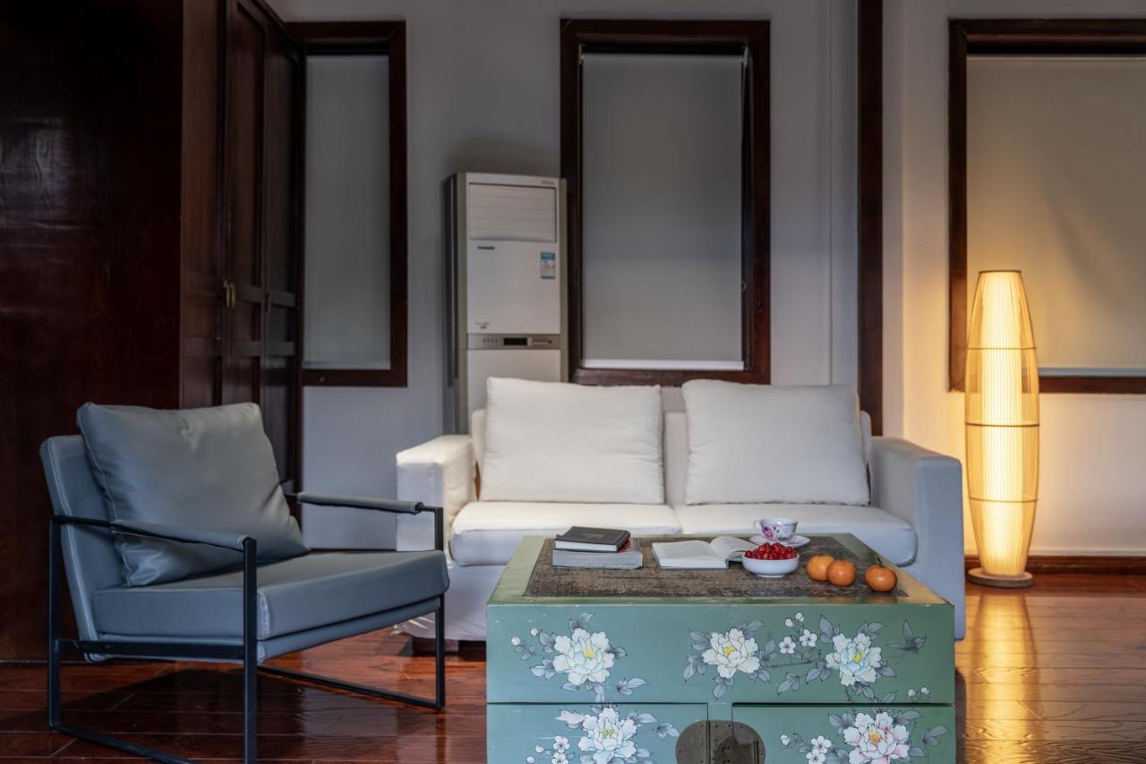 Jun Bo Xuan Boutique Hotel Licsiang Kültér fotó