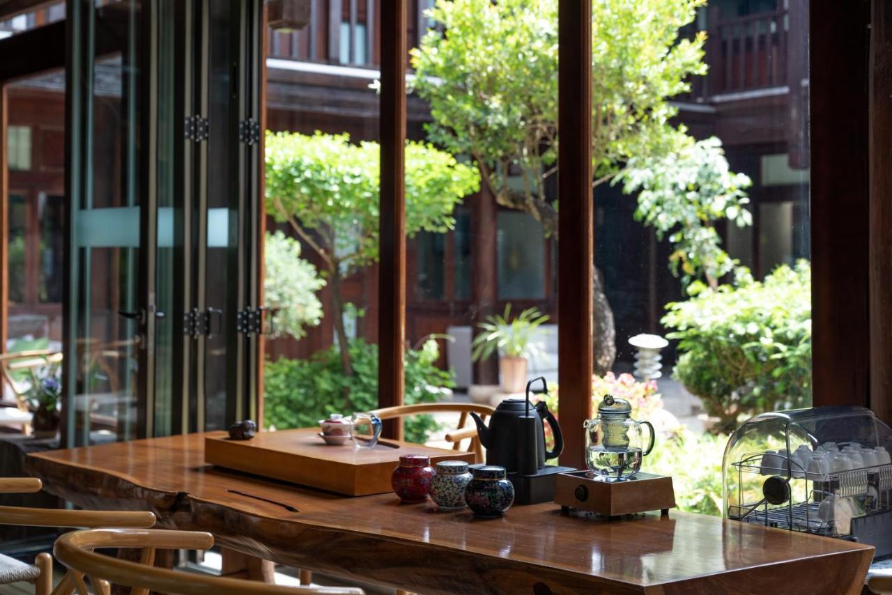 Jun Bo Xuan Boutique Hotel Licsiang Kültér fotó