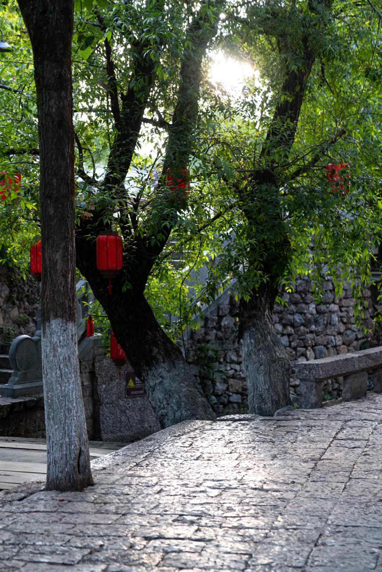 Jun Bo Xuan Boutique Hotel Licsiang Kültér fotó