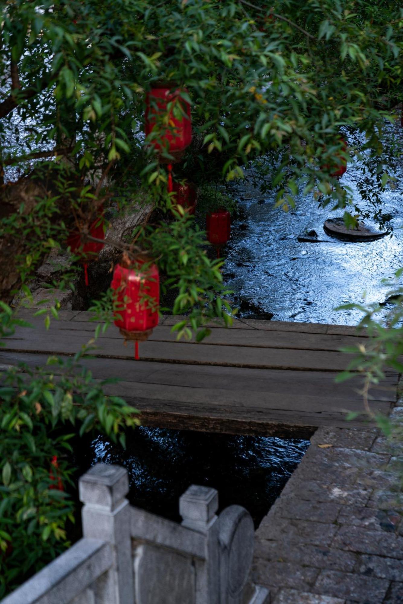 Jun Bo Xuan Boutique Hotel Licsiang Kültér fotó